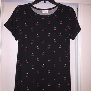Lularoe Carly 🍒Cherries black background XS